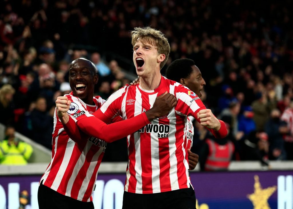 Brentford Community Stadium, London, UK. 2nd Jan, 2022. Premier League Football Brentford versus Aston Villa; Mads Roerslev of Brentford celebrates with Yoane Wissa after scoring his sides 2nd goal in the 83rd minute to make it 2-1 Credit: Action Plus Spo