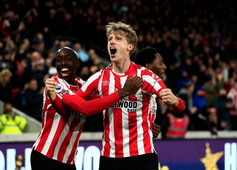 Brentford Community Stadium, London, UK. 2nd Jan, 2022. Premier League Football Brentford versus Aston Villa; Mads Roerslev of Brentford celebrates with Yoane Wissa after scoring his sides 2nd goal in the 83rd minute to make it 2-1 Credit: Action Plus Spo