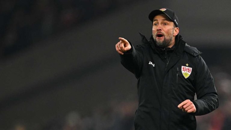 36985514-sebastian-hoeness-ist-trainer-des-vfb-stuttgart-3roo9KUCQmfe-20061658