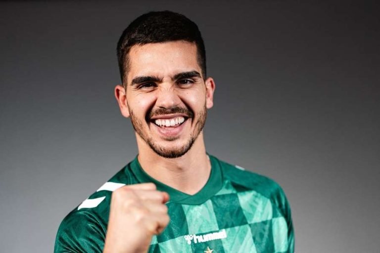 93a3fbc2-e4be-4e46-a39d-14f25690637c