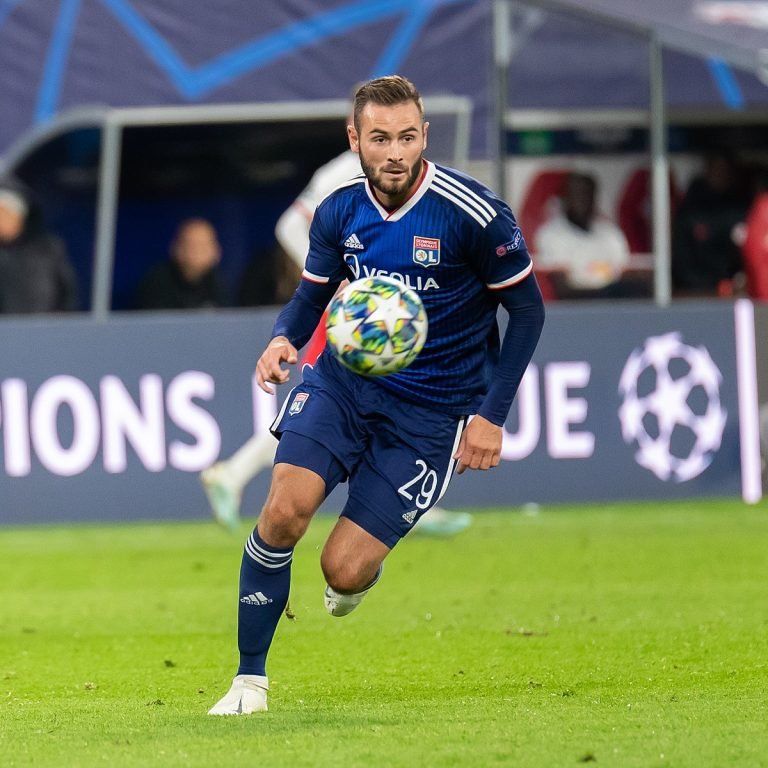 Lucas Tousart (Olympique Lyonnais, 29); Freisteller, Einzelbild, Aktion, action