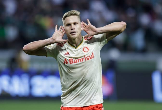 images - 2025-04-28T155216.979