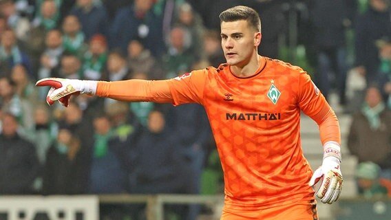 zetterer102_v-contentgross-3795444901