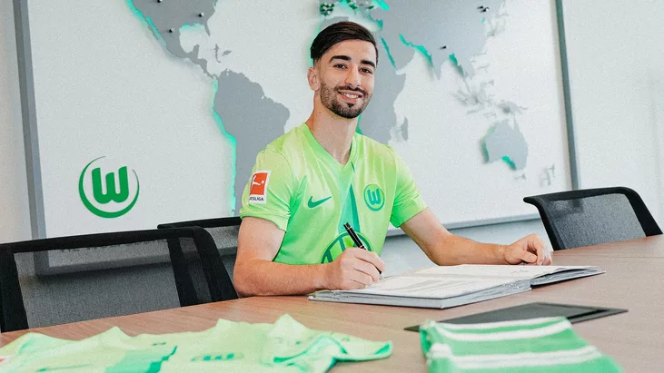 LAlgerien-Mohamed-Amoura-rejoint-Wolfsburg.-une-etape-cruciale-pour-sa-carriere-_thumbnail-268843383