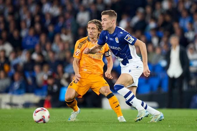 🔵 Službeno: Luca Sučić Dogovorio Povratak u Dinamo Zagreb – Hrvatski Veznjak Se Vraća Kući!