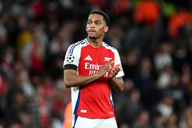 🔴⚫️ “Timber sbarca a Milano! L’AC Milan piazza il colpo con il difensore dell’Arsenal per sostituire Theo Hernandez”