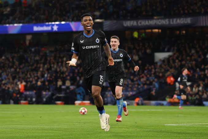 Raphael Onyedika sella su traspaso del Club Brugge al Sevilla FC